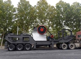 德赢VWIN矿机向河南驻马店环保企业成功交付新款建筑垃圾移动破碎站