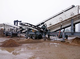 广东清远:时产150方移动破碎站成花岗岩制砂生产线