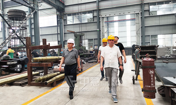 国外客户来厂参观,开拓国际市场新篇章